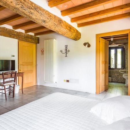 Agriturismo Il Salice Tizzano Val Parma エクステリア 写真