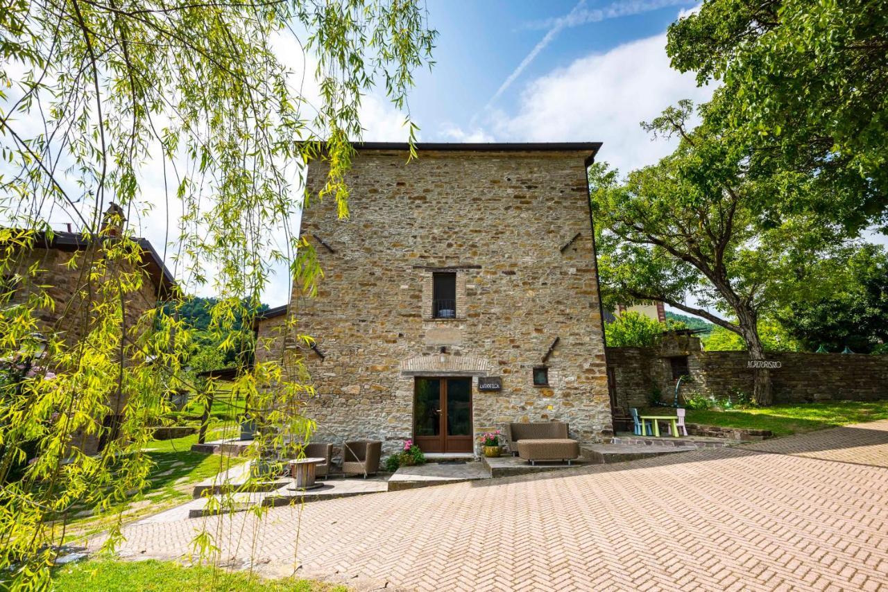 Agriturismo Il Salice Tizzano Val Parma エクステリア 写真