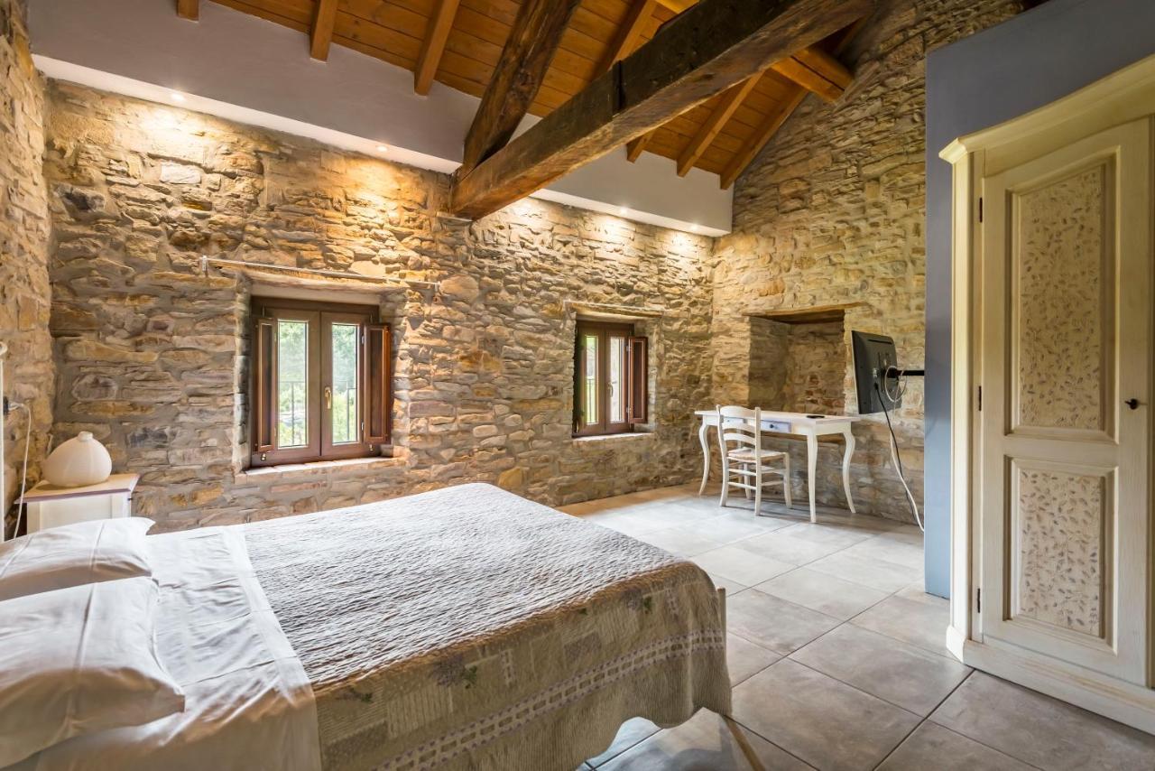 Agriturismo Il Salice Tizzano Val Parma エクステリア 写真
