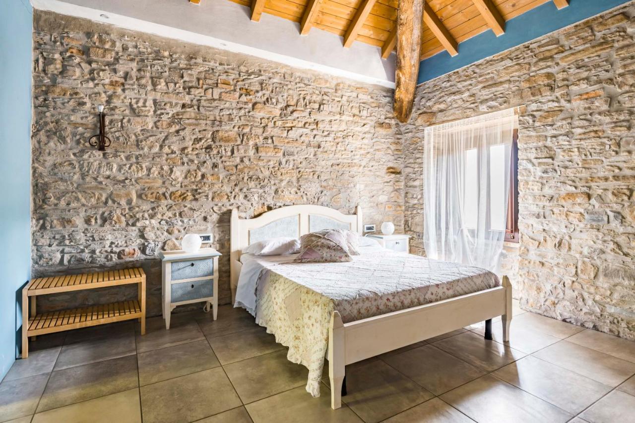 Agriturismo Il Salice Tizzano Val Parma エクステリア 写真
