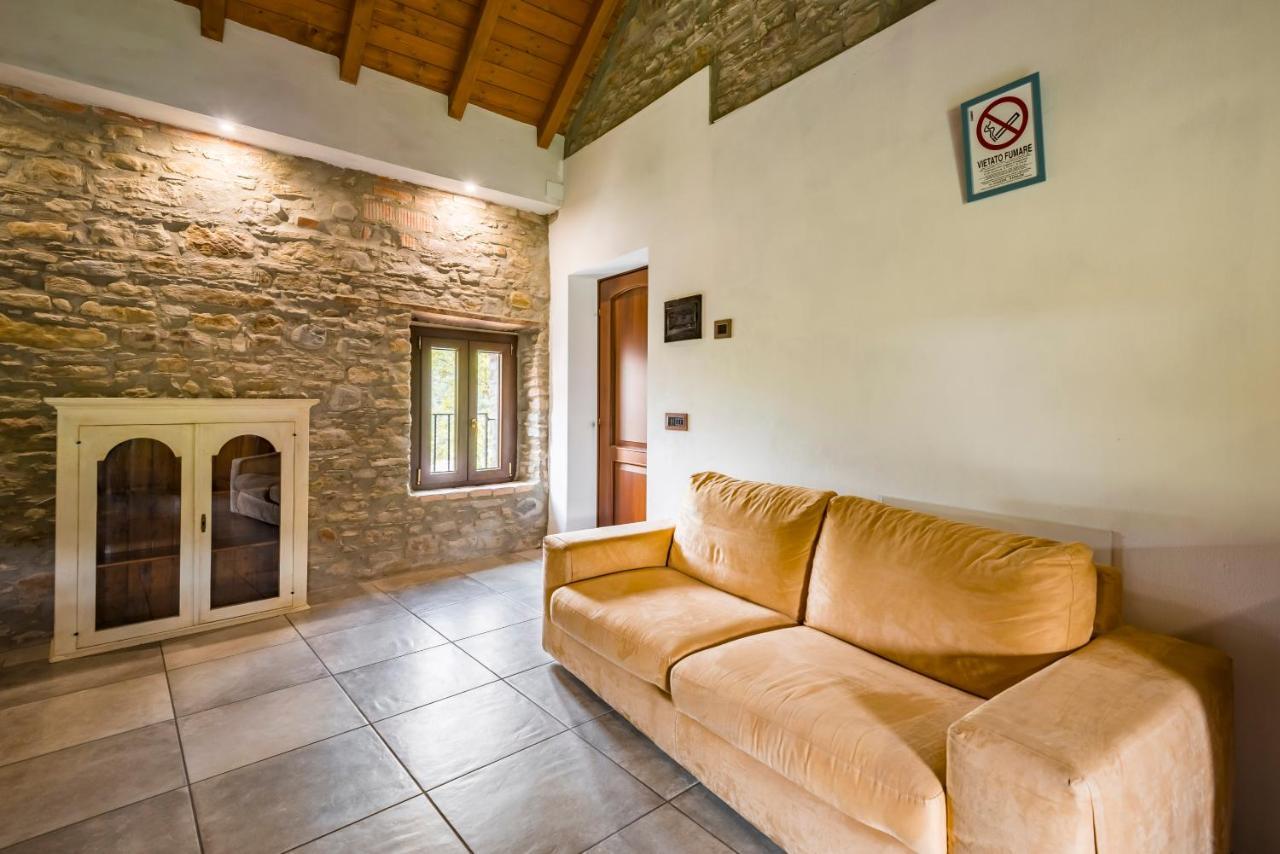 Agriturismo Il Salice Tizzano Val Parma エクステリア 写真