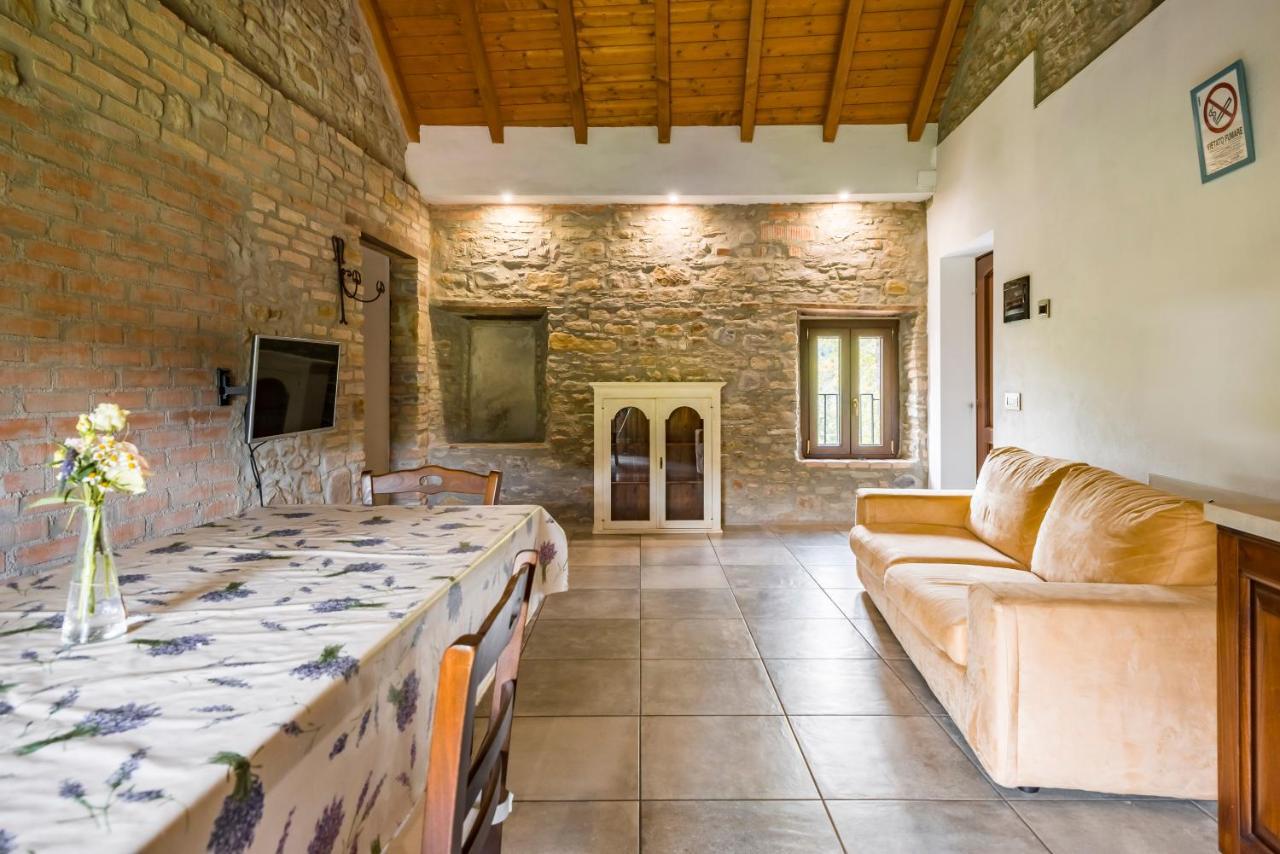Agriturismo Il Salice Tizzano Val Parma エクステリア 写真