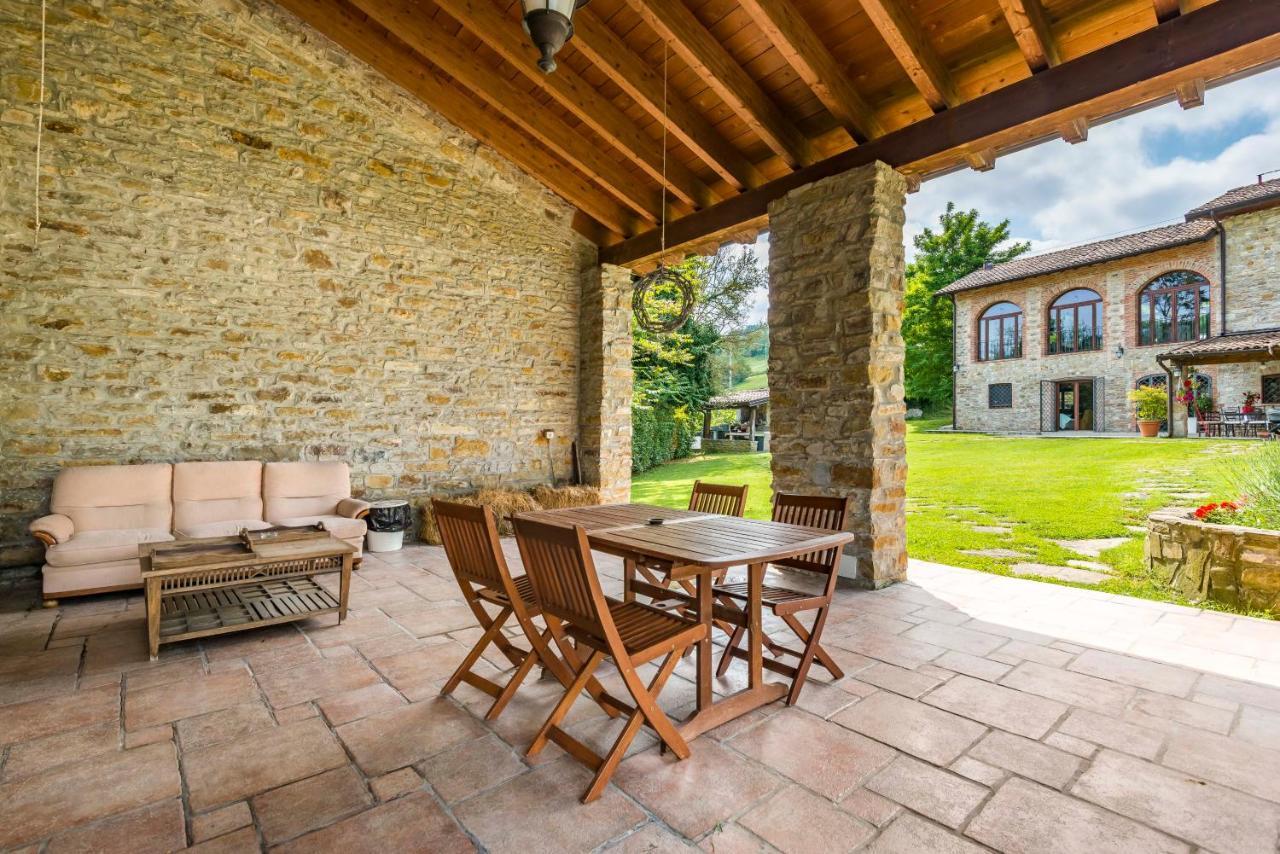 Agriturismo Il Salice Tizzano Val Parma エクステリア 写真