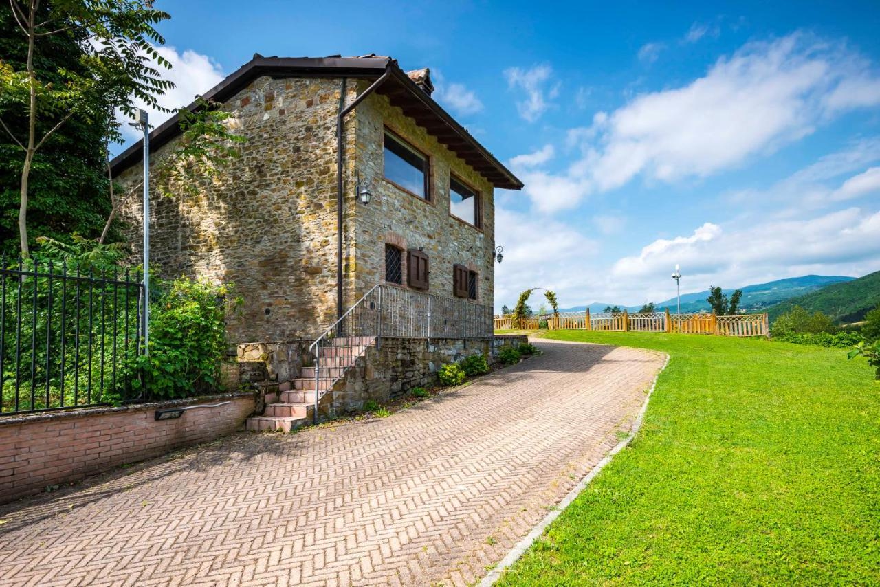 Agriturismo Il Salice Tizzano Val Parma エクステリア 写真
