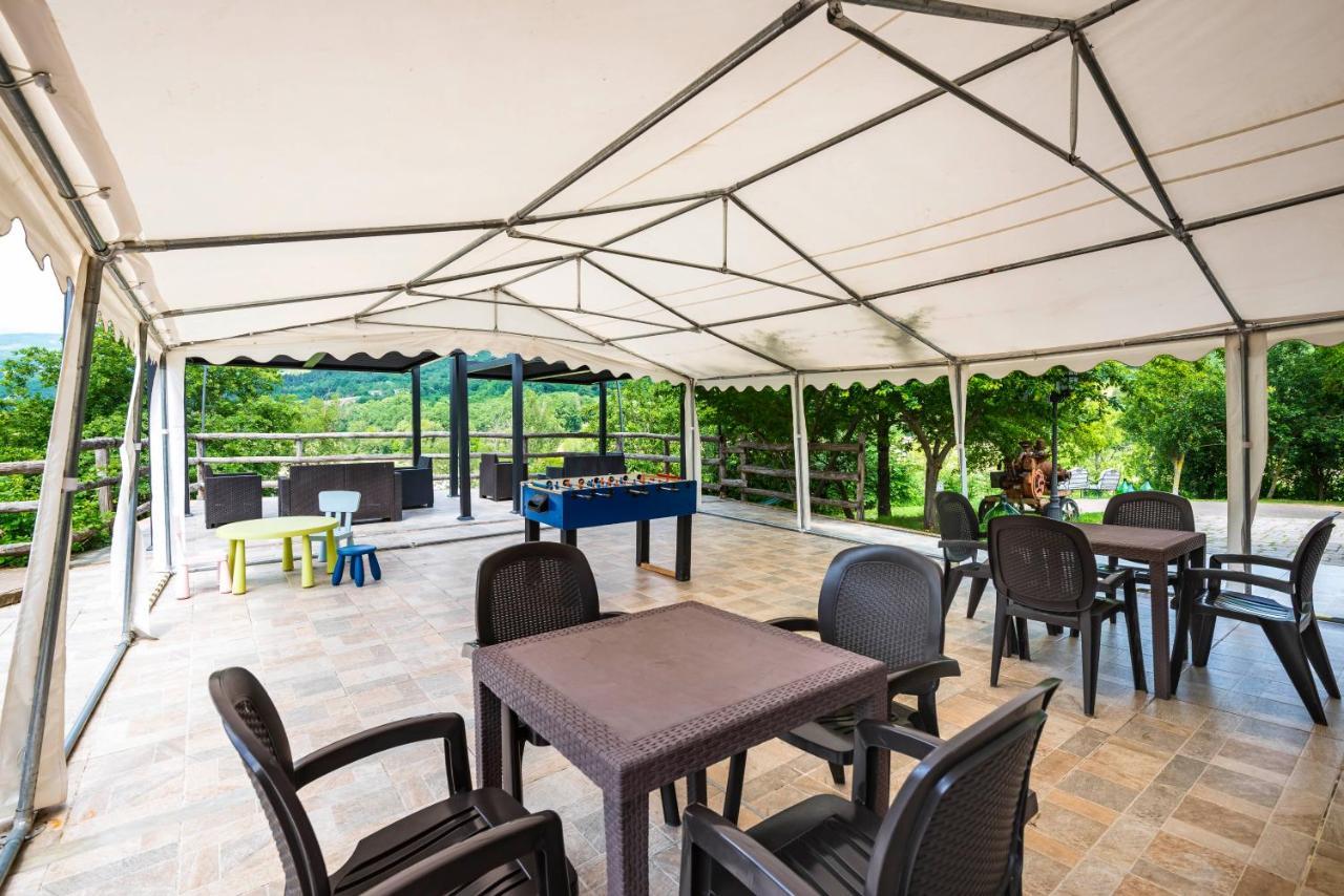 Agriturismo Il Salice Tizzano Val Parma エクステリア 写真