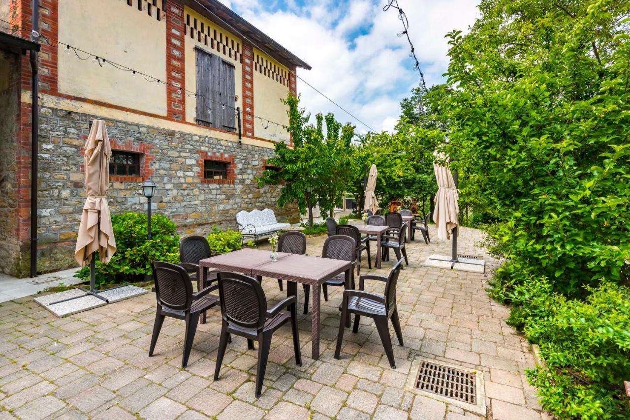 Agriturismo Il Salice Tizzano Val Parma エクステリア 写真