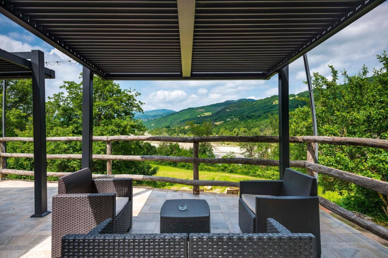 Agriturismo Il Salice Tizzano Val Parma エクステリア 写真