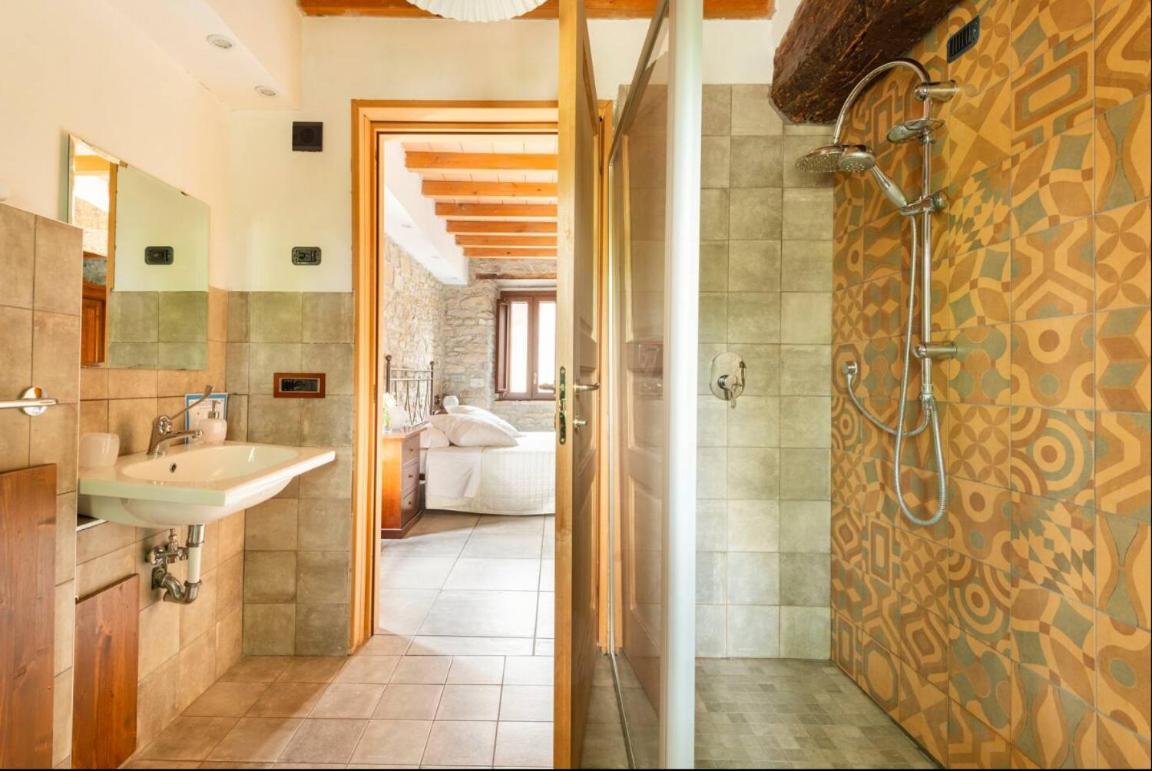 Agriturismo Il Salice Tizzano Val Parma エクステリア 写真