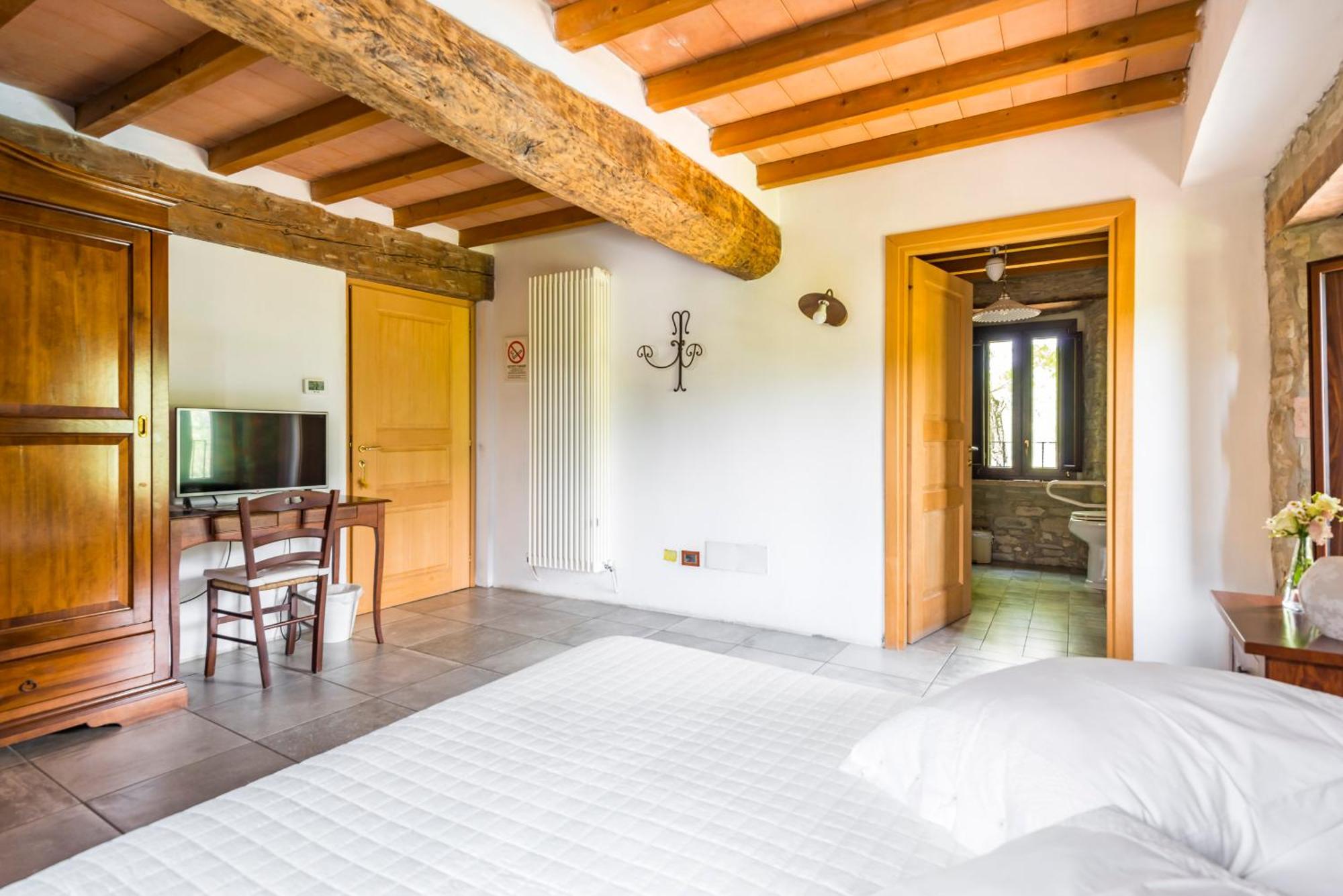 Agriturismo Il Salice Tizzano Val Parma エクステリア 写真