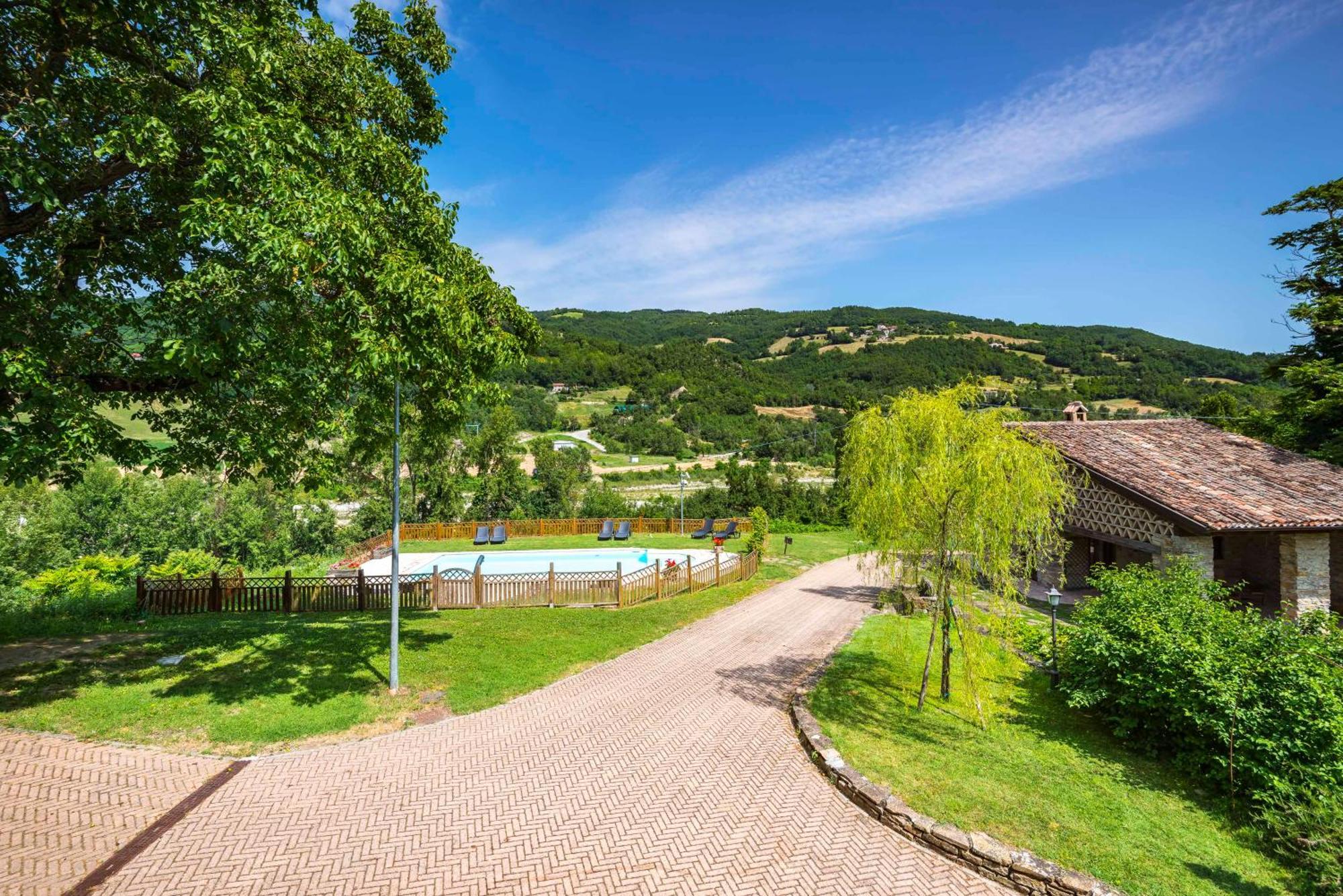Agriturismo Il Salice Tizzano Val Parma エクステリア 写真