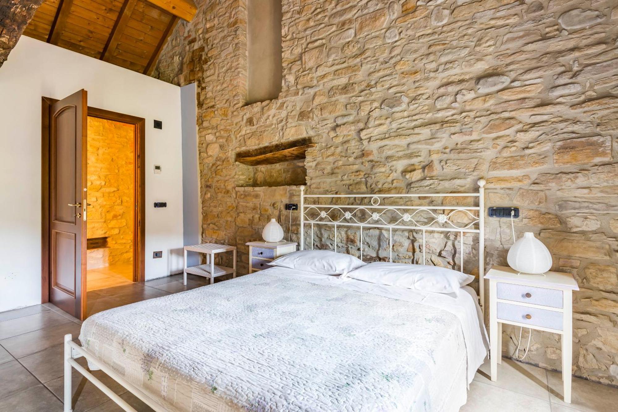 Agriturismo Il Salice Tizzano Val Parma エクステリア 写真